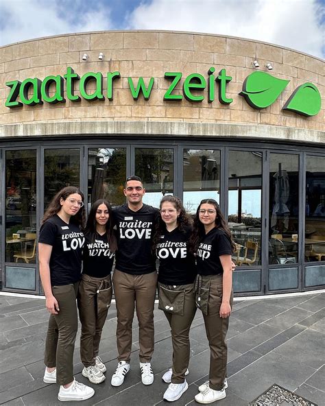Zaatar w Zeit 4+ .